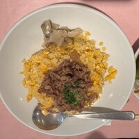 シェフス - 肉のせ炒飯（豚肉）　　1,200円