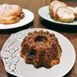 ESPRIT - クグロフバナーヌ