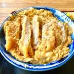 三笠庵 - かつ丼（並）800円は玉子たっぷり使っています