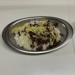 かれーの店 うどん  - 季節のすーぷかれー、ご飯大盛り、チーズ、スパイシーひき肉