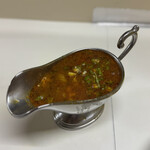 かれーの店 うどん  - 季節のすーぷかれー、ご飯大盛り、チーズ、スパイシーひき肉