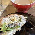 Cafe Akai Harinezumi