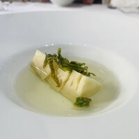 ウシマル - ① アミューズ-1【記載無し】
                      　★ 孟宗筍の炭火焼き、真鰯のスープ、青海苔のせ