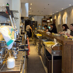 BURDE - 顔はAIの生成画像