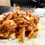 味楽 - 肉のボリュームが凄い。