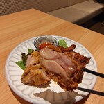 フードふうど - 名物の唐揚げ