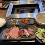 焼肉ホルモン酒場 陽真 - 