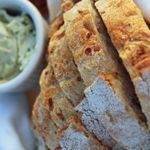 Kamuela Provision Company - バジルとニンニクのきいたバター