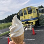 ニューラッキー食堂 - いすみ鉄道で廃車になったディーゼルカーが展示されています