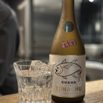 小皿のまぐろとさば。 - 