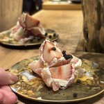 小皿のまぐろとさば。 - 