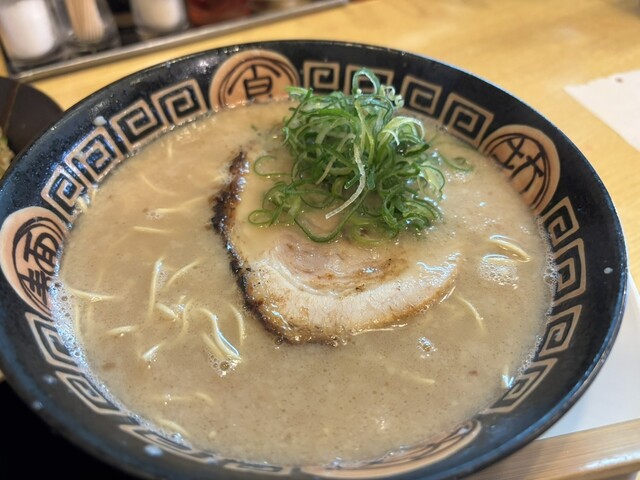 Hakata Nagahama Ramen Yumekaido Shijooji Ten photo 3