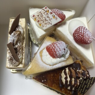 カフェスイーツ ムッシュ マキノ_1