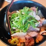 たかぎ山 - 牛すじ入りモツ煮込み（これだけでお腹いっぱいに）