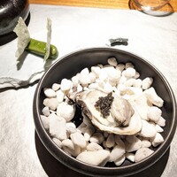 Metis 六本木 - オリーブオイスター・燻製キャビアクリーム