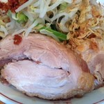 豚星。 - 冷やし中華麺（麺少なめ・えび辛・揚げネギ・ニンニクちょいマシ・うずら）