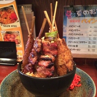 Ondoriya - メガ串焼丼