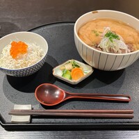 きつね - ★9きつねうどん☆8いくら、山利のシラスが乗った小丼
