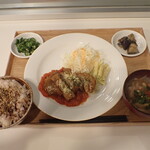 トーコーキッチン - イタリアンカツレツ 副菜二品、豚汁、ご飯