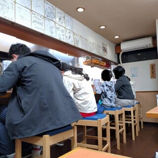 尾道ラーメン 暁_2