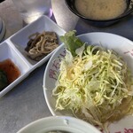 蒸し豚専門店 隕石 - 