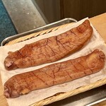 鮨 福原 - 仕込み中のスケソウダラのカラスミ