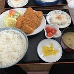 鳥安 - 白身魚フライ定食