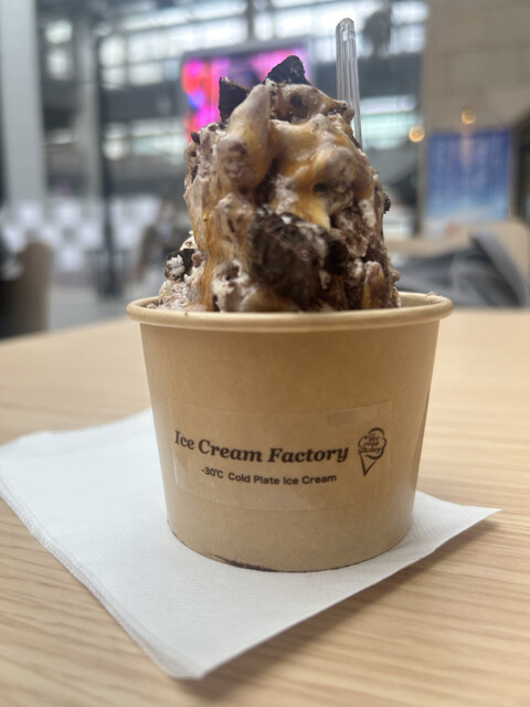 ICE CREAM FACTORY photo 2