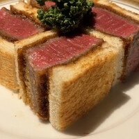 TANAKA YAKINIKU RESTAURANTE - 名物シャトーブリアンビーフカツサンド