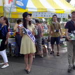 馬事公苑 売店 - 二本松市の菊むすめさんです（2014 区民まつり）