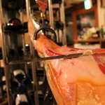 秋葉原500バル - お通しはなんと生ハム盛り合わせ！