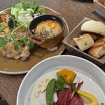 CORAL KITCHEN at cove - 