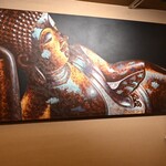 美会 - 異国を思わせる店内