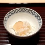 多仁本 - もうちょっと筍食べたいと思っていたら、来ました！
      ほんの〜り塩味の加減が絶妙で、私の人生で一番美味しかった筍ご飯は、これです(^^)
      あー、また食べたい♪