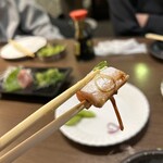 ごちや大ホール - サーモンの刺身凄かった。大トロ、とろサーモンでした。