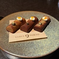 DINING & BAR TABLE 9 TOKYO - 