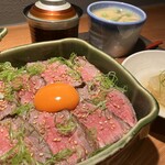 おおさかもん料理 鮨 守屋 - 寿司屋のローストビーフ丼