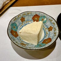 炭火焼鳥 いこか - 付出しの豆腐