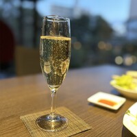 All Day Dining shizuku - スパークリングワインが飲み放題につくのが嬉しい。たしかウイスキーとかもあったような。飲み放題のメニュー豊富でした。