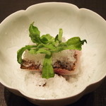 おおたに - 造り　いさきの焼き霜造り　辛み大根シャーベットをかけて