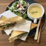 Cafe Kobina - 本日のホットサンド、サラダ、スープ、コーヒー付き