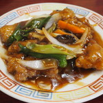 餃子と大衆中華 まるい飯店 - 黒酢酢豚