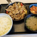 吉野家 - 料理写真:牛プルコギ定食　¥853-　～　旨い