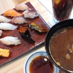 鮨 今井学 - 赤だしに入っていたお魚も美味しくいただきました　骨がなく大変美味でした