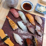 鮨 今井学 - 日本人に生まれてよかったな と思うのはお寿司が並んでいるのを見てる時w