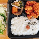 石塚肉店 - 鳥からあげ弁当とポテサラ