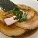麦処 八と丁 - 新中華そば（ねぎ抜き）+煮豚バラチャーシュー
