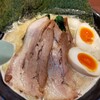 横浜家系ラーメン 吟家 稲毛店