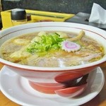 横浜中華そば 維新商店 本店