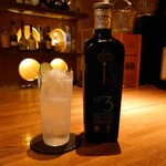 ラグナ ザ バー - ジントニック(No3 LONDON DRY GIN)